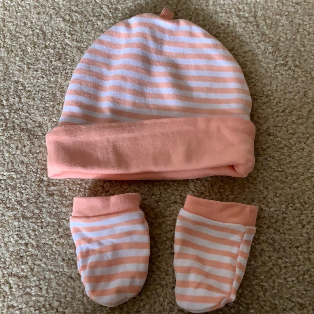 NWOT Peach-Pink Striped Infant Baby Hat & Mittens